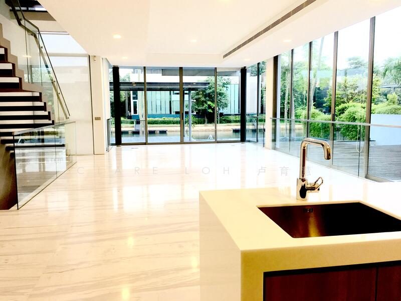 Modern Sentosa Bungalow on Cove Way with Built-in Lift — Foreigners Eligible — photo 2