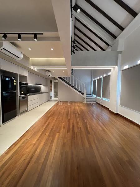 Rare Chinatown Heritage Shophouse Home — Just 5 Mins to MRT — photo 1