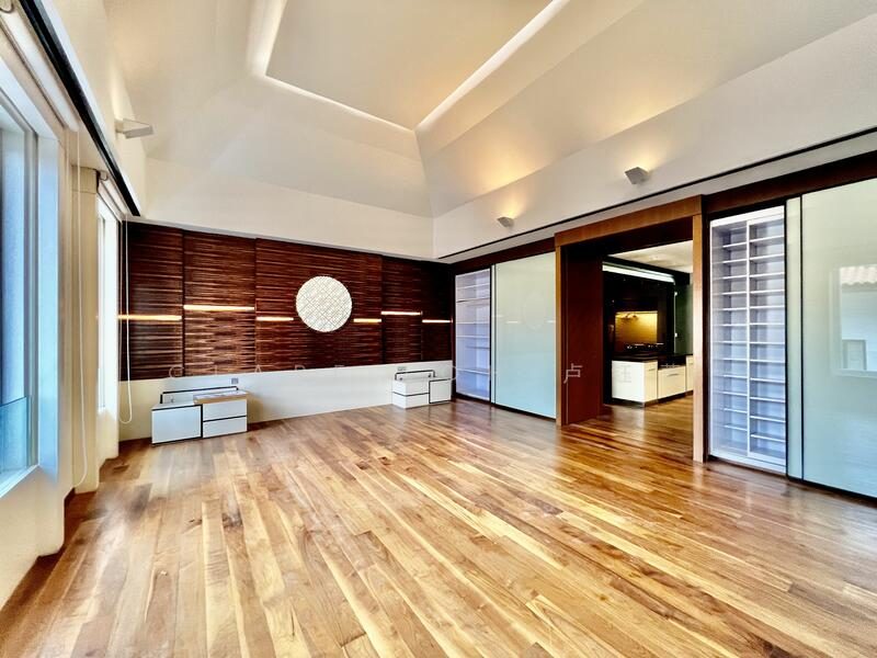 8.9533345 Stunning Gcb with lawn, pool and built in lift for rent — photo 14