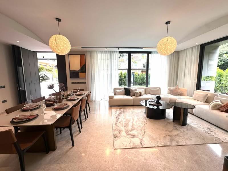 Developer Appointed ✧ Greenbank Park ✧ Open House today Sat/Sun 10am - 6pm