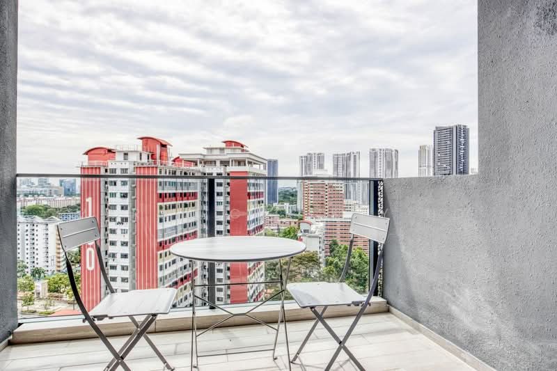 Stirling Residences — photo 1