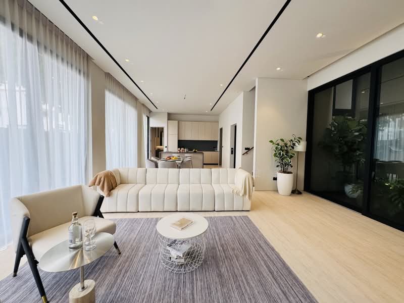 Brand New with Lift & Pool, Modern design with quality Interior & exteror — photo 10
