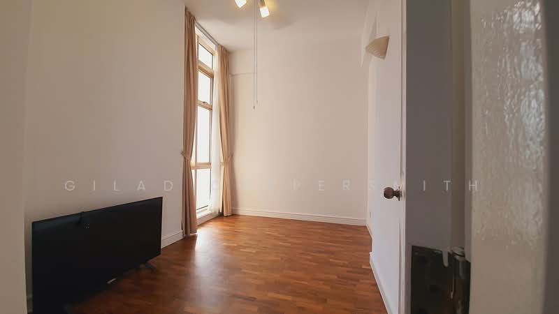 Leonie Condotel — photo 10