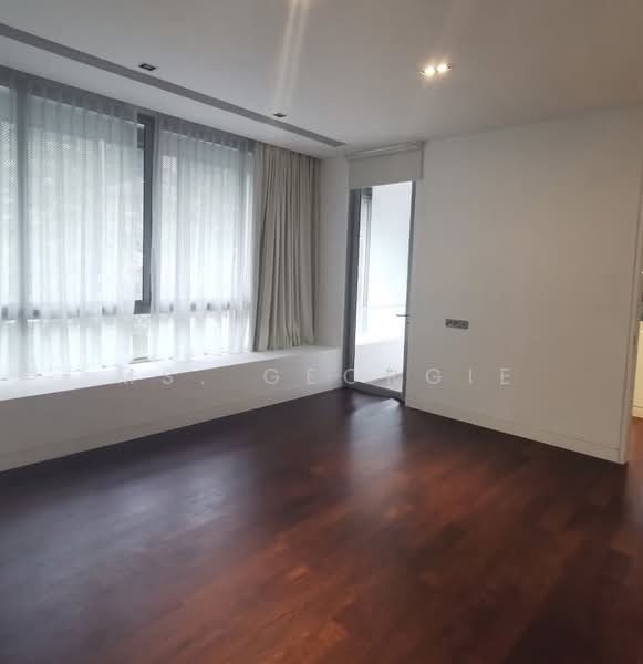 Exclusive Ground Floor Duplex with Private Courtyard & Lap Pool — photo 5