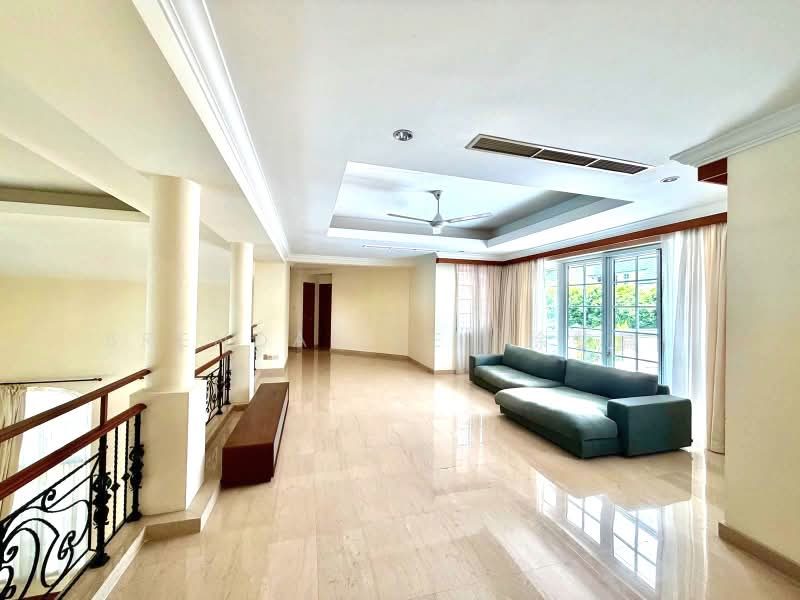 BRENDA ZEE ✧ 945O9938 ✧ GCB with Pool in Holland Road vicinity — photo 14