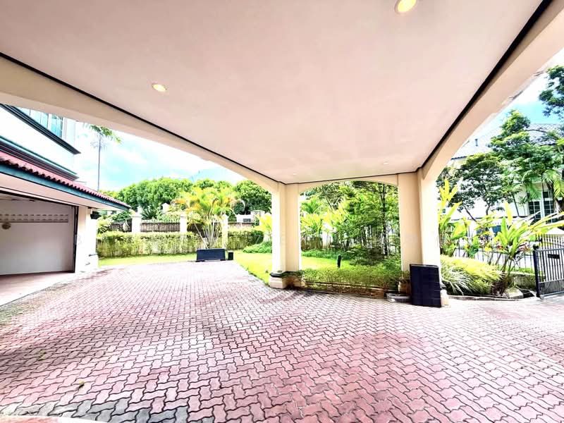 BRENDA ZEE ✧ 945O9938 ✧ GCB with Pool in Holland Road vicinity — photo 18
