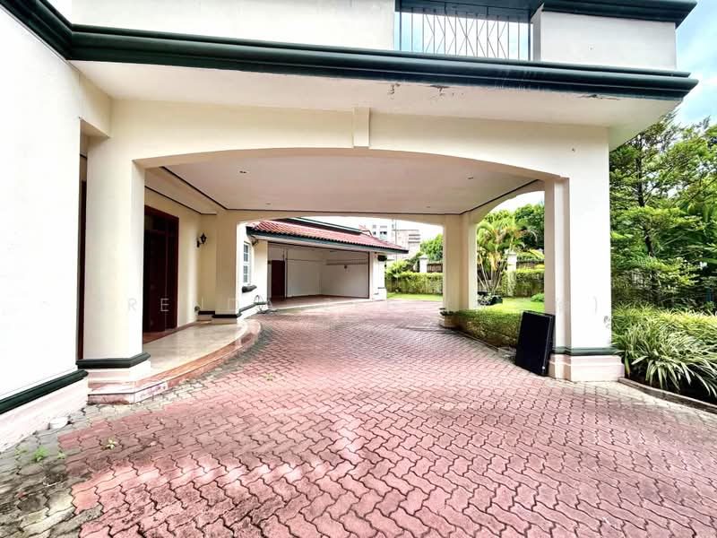 BRENDA ZEE ✧ 945O9938 ✧ GCB with Pool in Holland Road vicinity — photo 19
