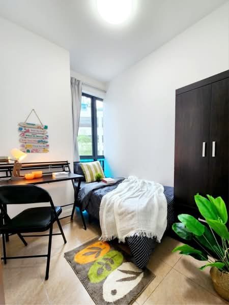 Regent Grove — photo 1