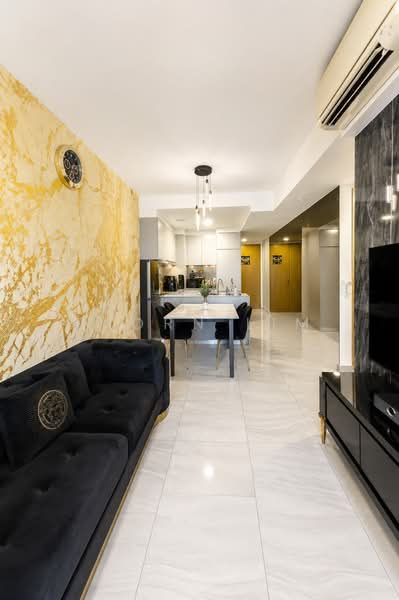 High Park Residences — photo 1