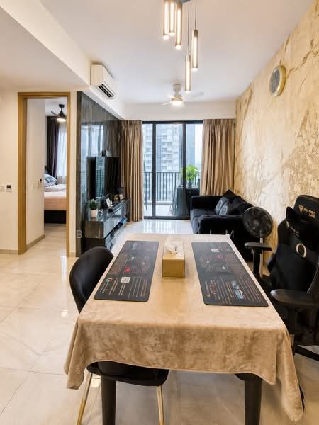 High Park Residences — photo 8