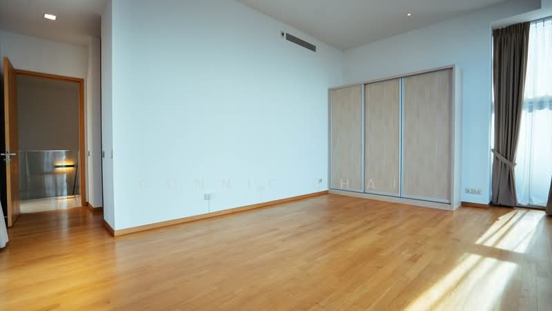 Marina Bay Residences — photo 15