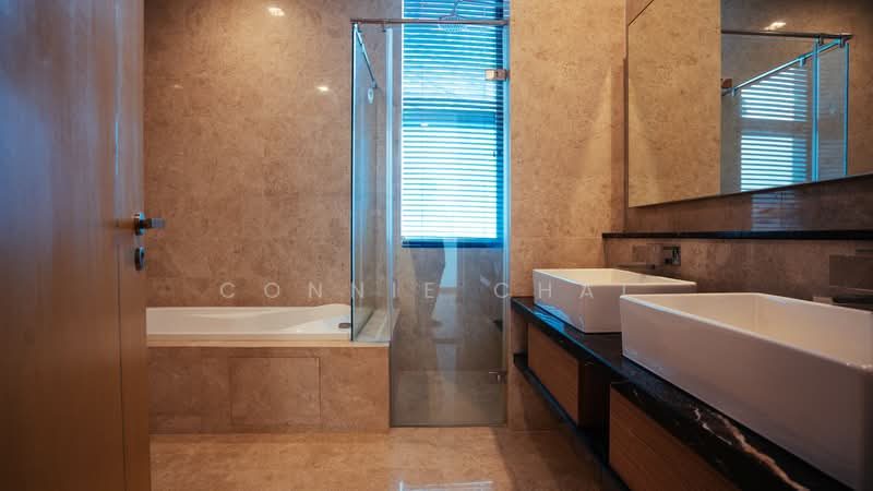 Marina Bay Residences — photo 18