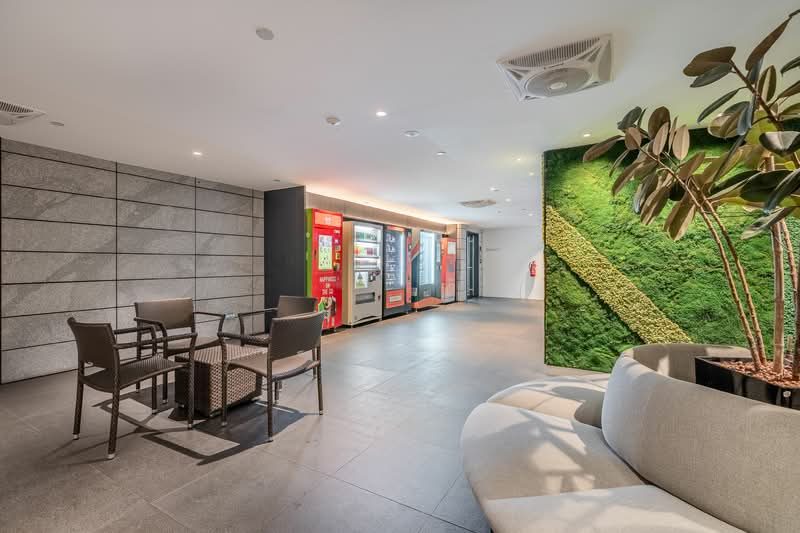 Marina Bay Residences — photo 40
