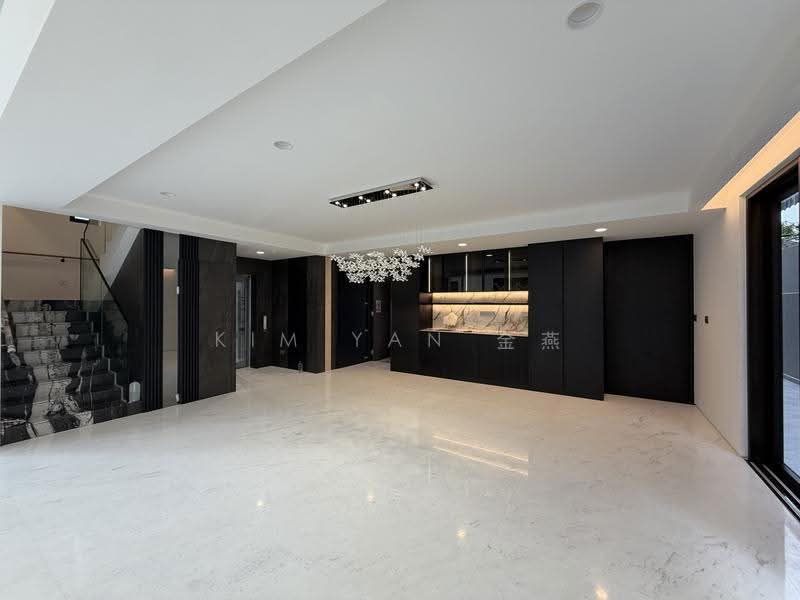Brand New & Luxury, 5 levels with Lift & Pool, grand living hall with super high ceiling — photo 16