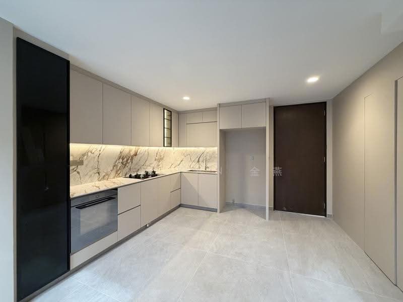 Brand New & Luxury, 5 levels with Lift & Pool, grand living hall with super high ceiling — photo 20