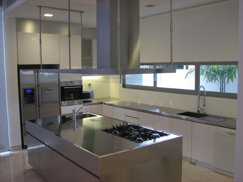 Luxurious Bungalow with Private Pool in Orchard Vicinity — photo 5