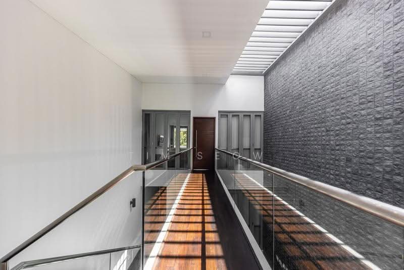 Modern Terrace with Indoor pool — photo 6