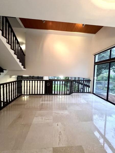 Charming Renovated Corner Semi-Detached at Coronation Rd.1km to Nanyang Primary & Raffles Girls Pri — photo 6