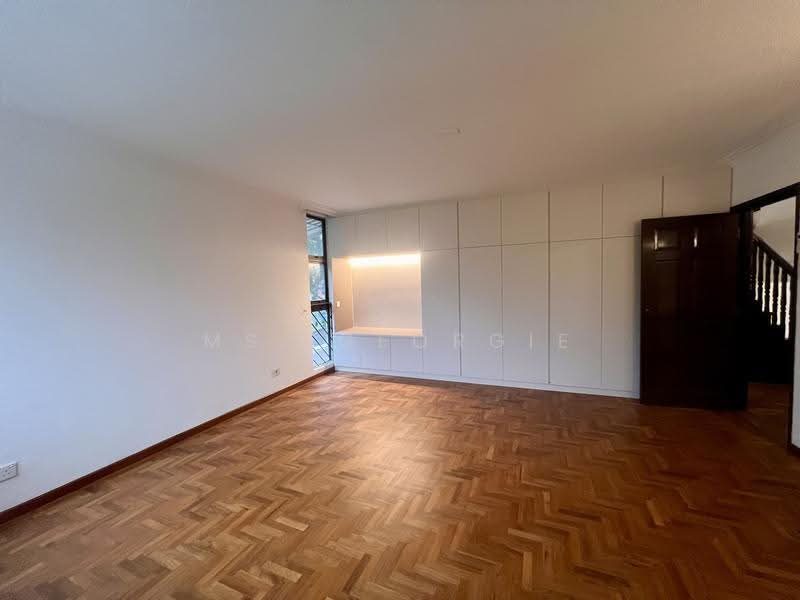 Charming Renovated Corner Semi-Detached at Coronation Rd.1km to Nanyang Primary & Raffles Girls Pri — photo 10
