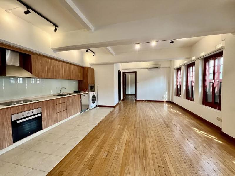 Rare Chinatown Heritage Home -5 mins to MRT — photo 1
