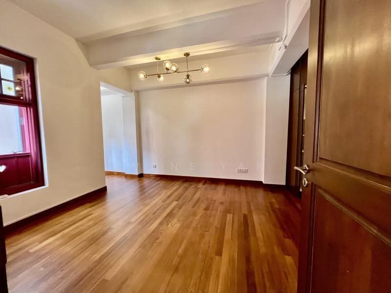 Rare Chinatown Heritage Home -5 mins to MRT — photo 3