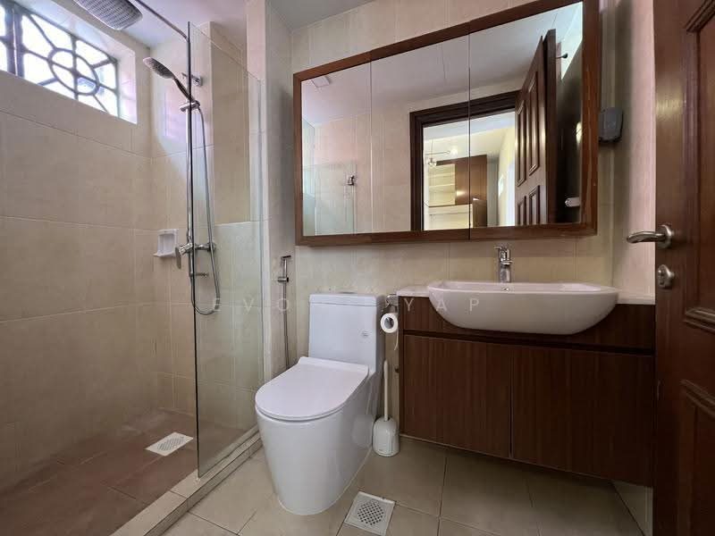 Rare Chinatown Heritage Home -5 mins to MRT — photo 4
