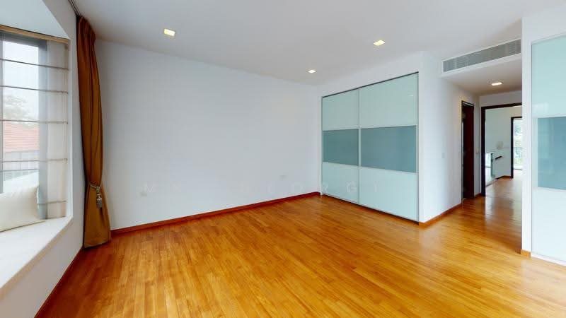 Meyer Road Strata Bungalow with Private Pool. Minutes Walk to MRT Station — photo 12