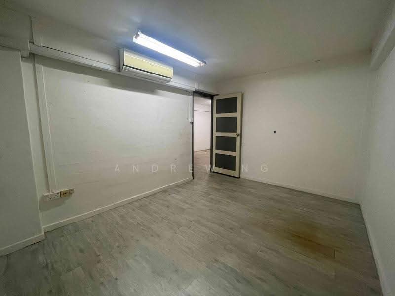 107 Jalan Bukit Merah — photo 6