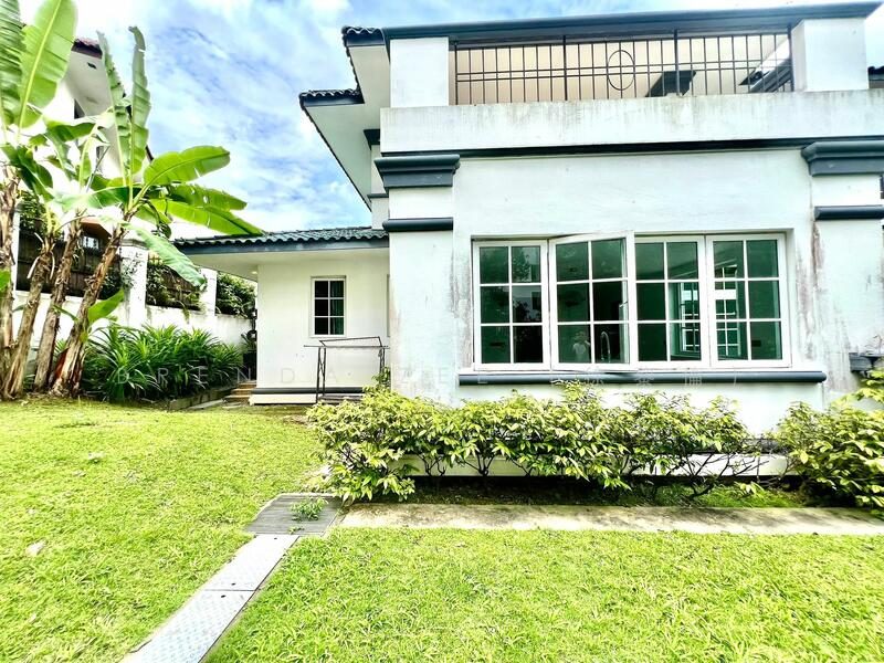 Stunning Good Class Bungalow ✧ Prime District 10 — photo 4