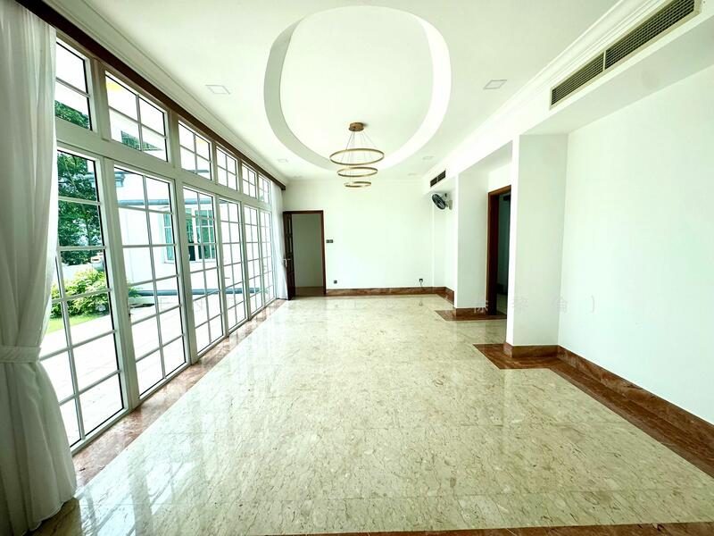 Stunning Good Class Bungalow ✧ Prime District 10 — photo 7