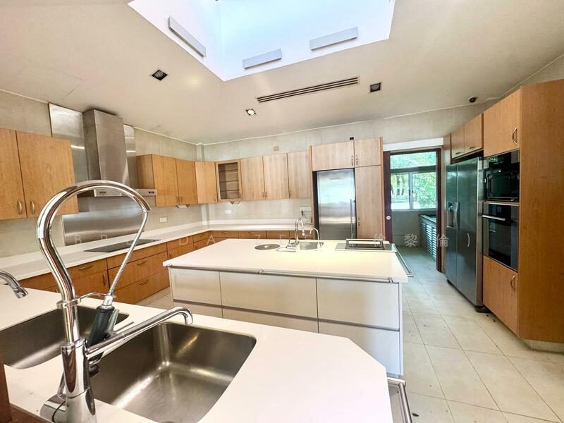Holland Road Vicinity ✧ Good Class Bungalow for Rent — photo 6