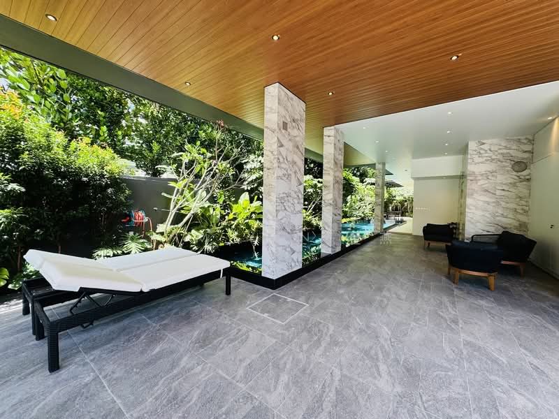 Brand New & freehold with grandeur, 4 Levels with lift, beautiful swimming Pool & landscaping — photo 17